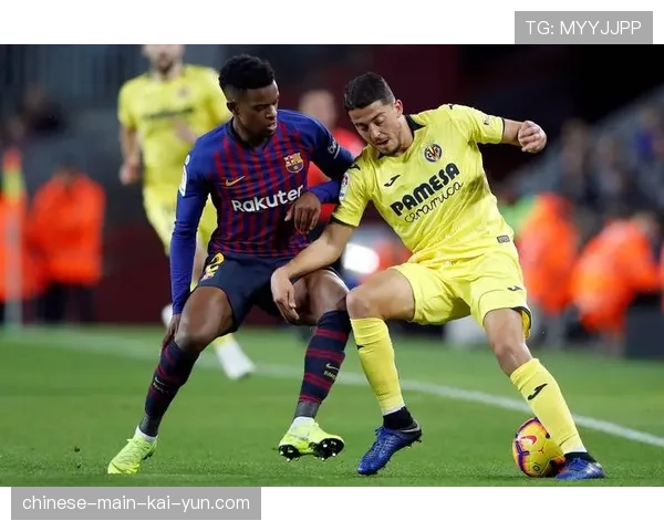 巴萨中卫阿劳霍恢复合练,有望在欧冠关键战复出,哈维急需其单防能力。 巴萨中卫阿劳霍恢复合练,有望在欧冠关键战复出,哈维急需其单防能力。