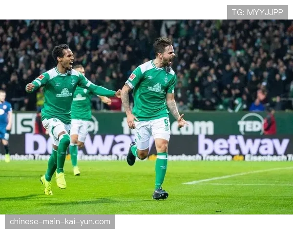 实时：美因茨球员抗议判罚致比赛中断五分钟